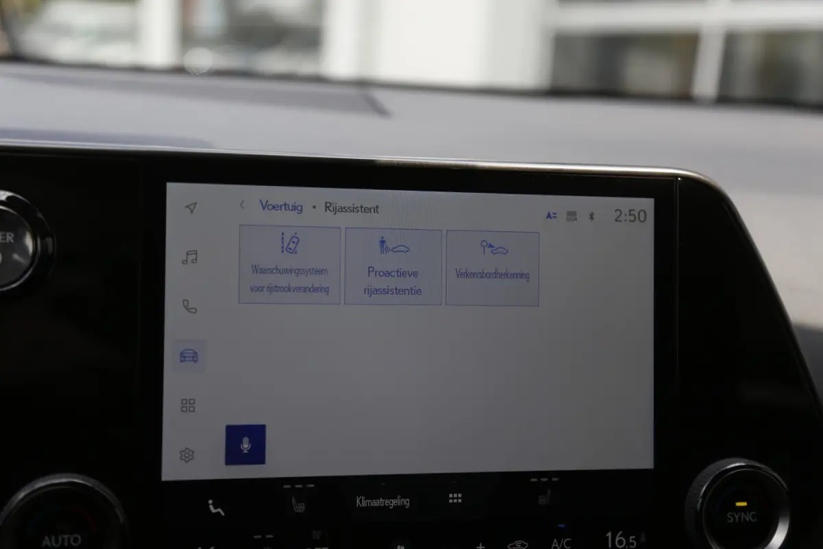 350h*Lexus fabr.garantie t/m 05-2033*Perfect Lexus Onderh.*BTW*ACC/Stoelverw./Stuurverw./Camera/Proact. Rijass./Rijstrook/DAB/LED/Half Leder-alcant./18 inch LM*