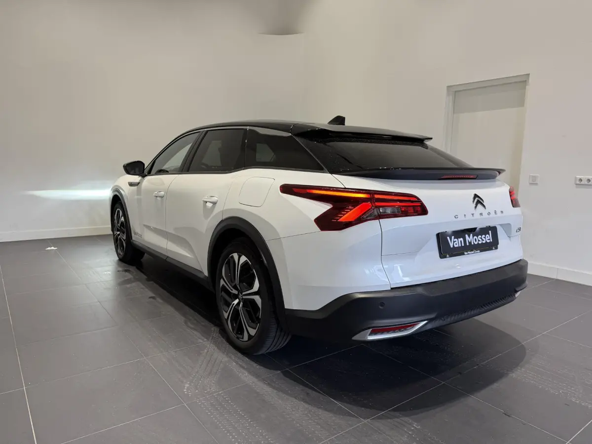 1.6 Plug-in Hybrid 180 Business Plus | MASSAGE | STOEL VERWARM-EN VERKOELING | ADAPTIEF |