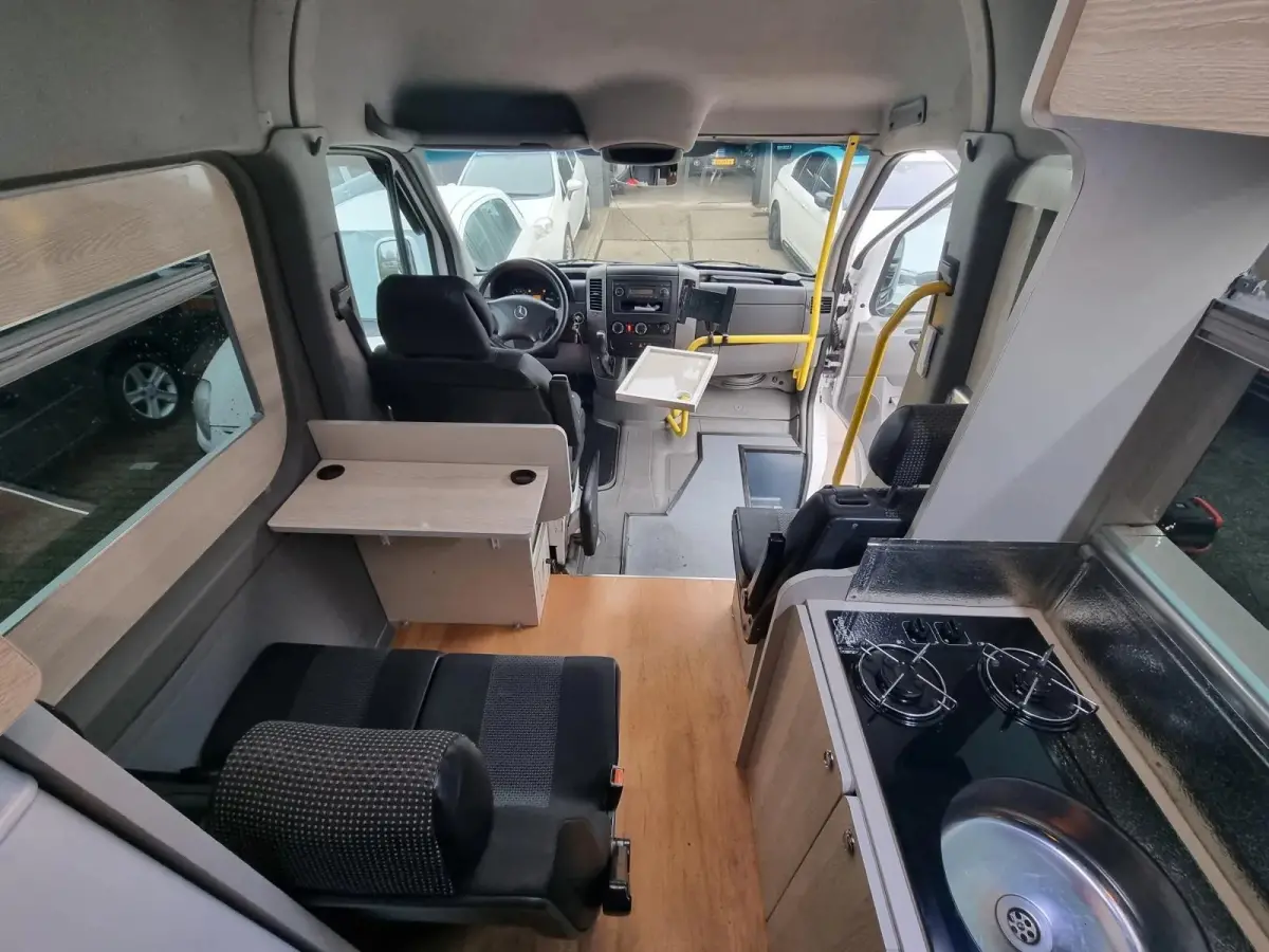 Buscamper bj 2010 Nw. Inrichting Elec.Luifel Mooie Bus!