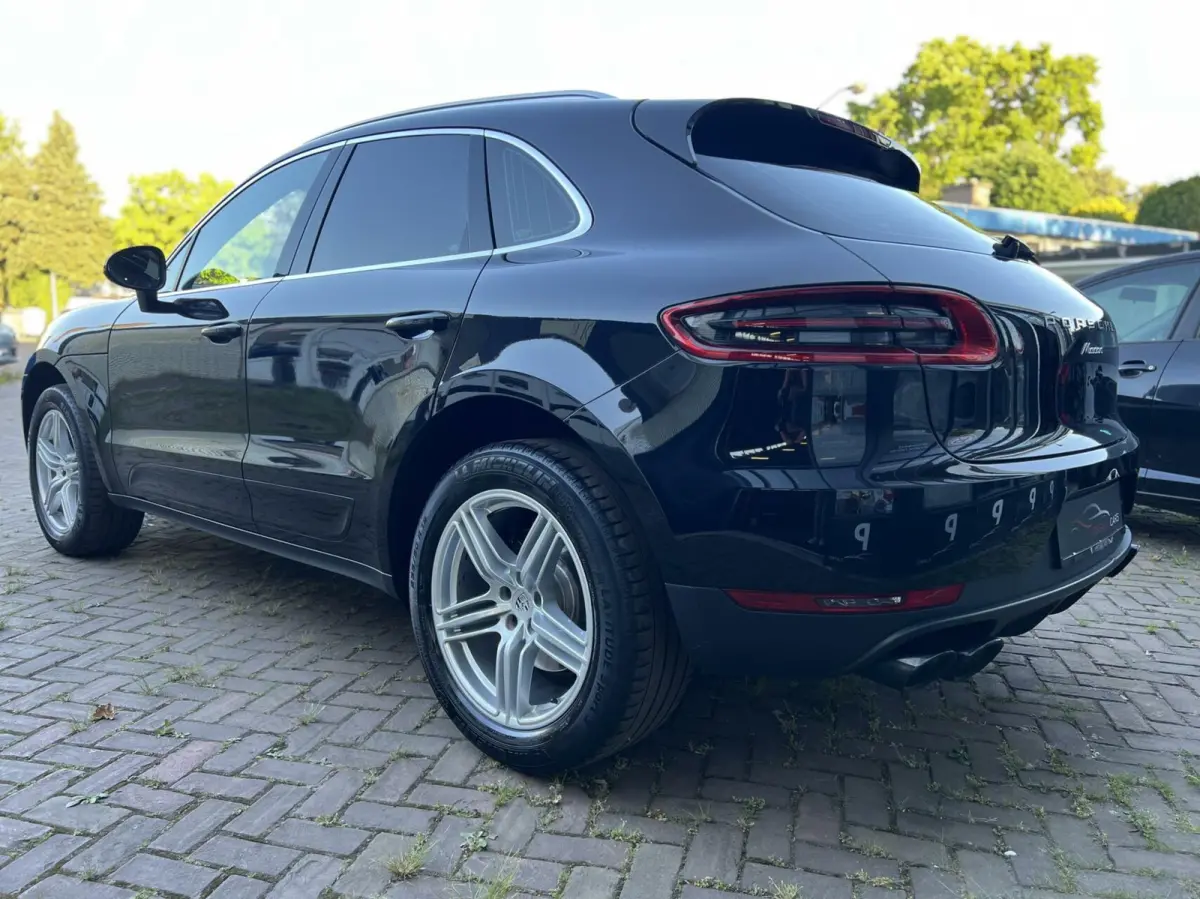 2.0 Apple CarPlay/ SPORTLEER /NAVIGATIE