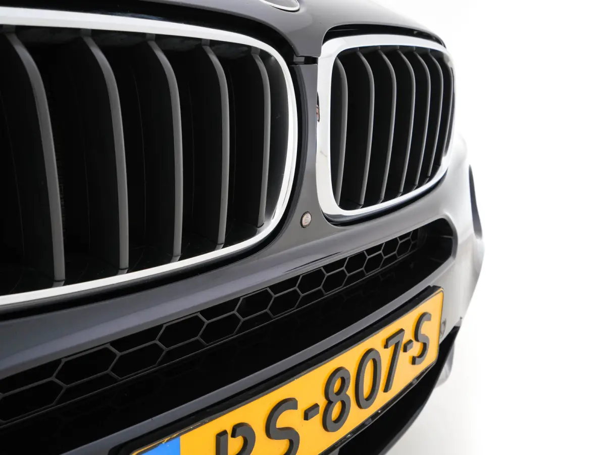 xDrive30d M-Sport-Styling High Executive Aut. *PANO | LEATHER | FULL-LED | HARMAN/KARDON | HEAD-UP | MEMORY-PACK | DIGI-COCKPIT | KEYLESS | CAMERA | NAVI-FULLMAP | AMBIENTLIGHT | HEATED-COMF
