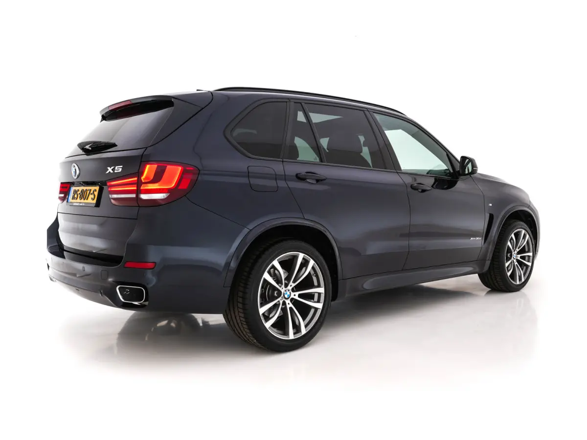 xDrive30d M-Sport-Styling High Executive Aut. *PANO | LEATHER | FULL-LED | HARMAN/KARDON | HEAD-UP | MEMORY-PACK | DIGI-COCKPIT | KEYLESS | CAMERA | NAVI-FULLMAP | AMBIENTLIGHT | HEATED-COMF