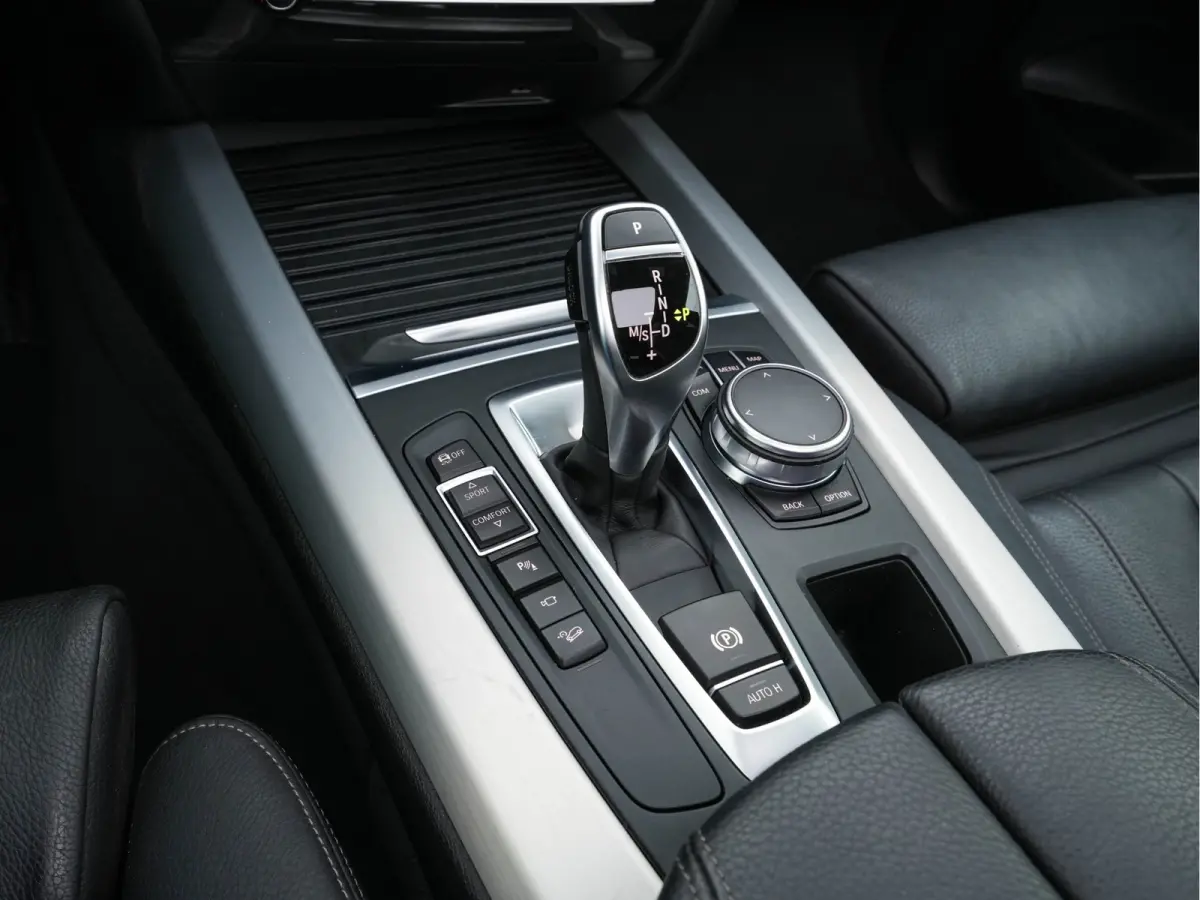 xDrive30d M-Sport-Styling High Executive Aut. *PANO | LEATHER | FULL-LED | HARMAN/KARDON | HEAD-UP | MEMORY-PACK | DIGI-COCKPIT | KEYLESS | CAMERA | NAVI-FULLMAP | AMBIENTLIGHT | HEATED-COMF