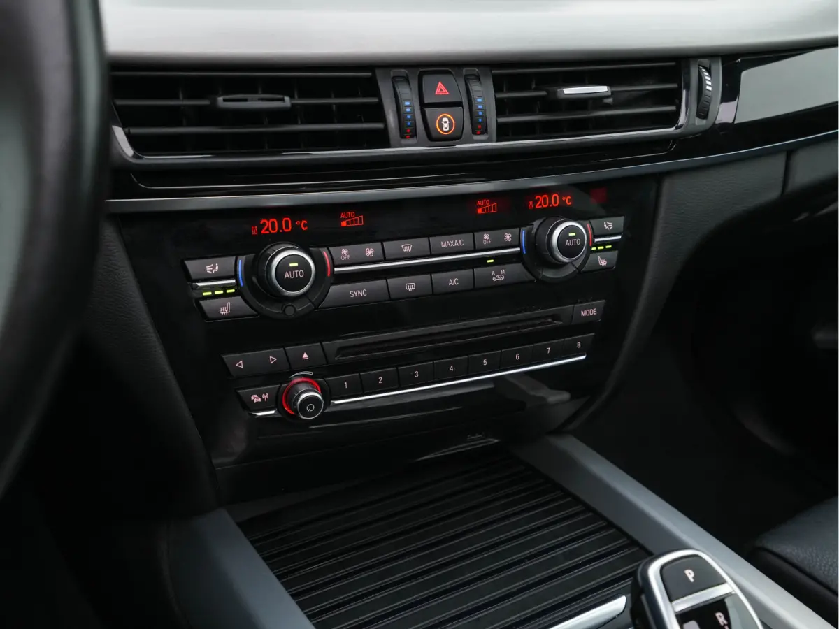 xDrive30d M-Sport-Styling High Executive Aut. *PANO | LEATHER | FULL-LED | HARMAN/KARDON | HEAD-UP | MEMORY-PACK | DIGI-COCKPIT | KEYLESS | CAMERA | NAVI-FULLMAP | AMBIENTLIGHT | HEATED-COMF