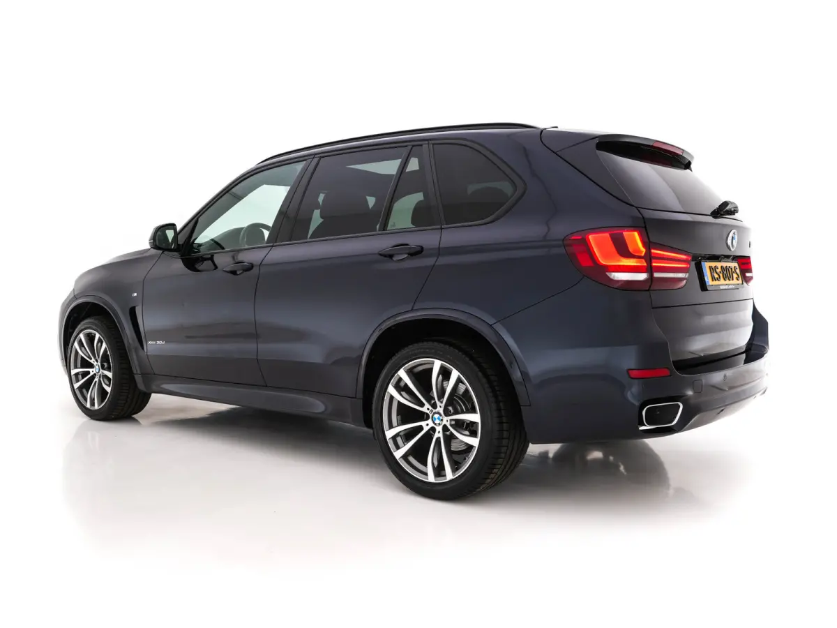 xDrive30d M-Sport-Styling High Executive Aut. *PANO | LEATHER | FULL-LED | HARMAN/KARDON | HEAD-UP | MEMORY-PACK | DIGI-COCKPIT | KEYLESS | CAMERA | NAVI-FULLMAP | AMBIENTLIGHT | HEATED-COMF