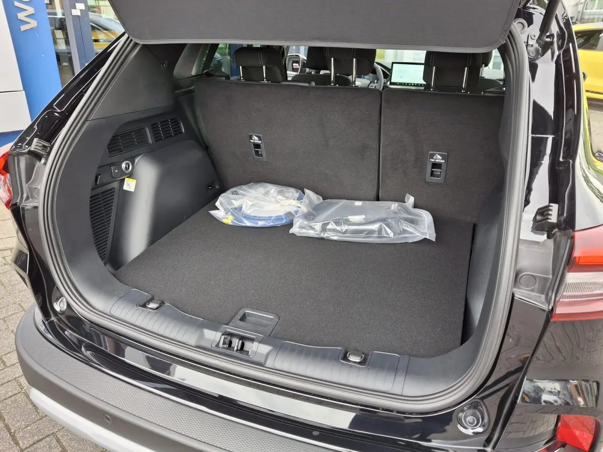 2.5 PHEV Titanium | €4000 Ford voordeel | Gratis laadpaal | Te Bestellen | 243PK  | Elektrisch wegklapbare trekhaak | Navigatie | Achteruitrijcamera | Parkeersensoren | DAB | Apple Carplay