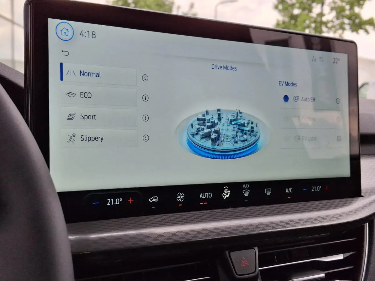 2.5 PHEV Titanium | €4000 Ford voordeel | Gratis laadpaal | Te Bestellen | 243PK  | Elektrisch wegklapbare trekhaak | Navigatie | Achteruitrijcamera | Parkeersensoren | DAB | Apple Carplay