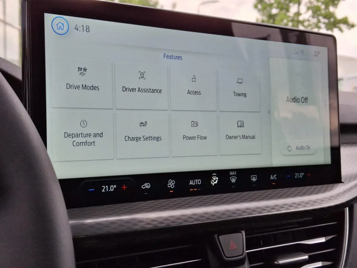 2.5 PHEV Titanium | €4000 Ford voordeel | Gratis laadpaal | Te Bestellen | 243PK  | Elektrisch wegklapbare trekhaak | Navigatie | Achteruitrijcamera | Parkeersensoren | DAB | Apple Carplay