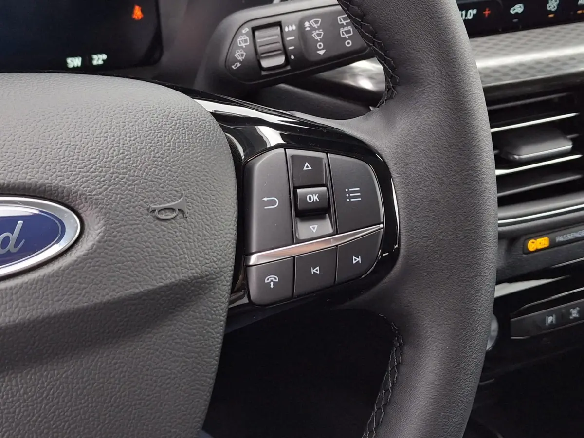 2.5 PHEV Titanium | €4000 Ford voordeel | Gratis laadpaal | Te Bestellen | 243PK  | Elektrisch wegklapbare trekhaak | Navigatie | Achteruitrijcamera | Parkeersensoren | DAB | Apple Carplay