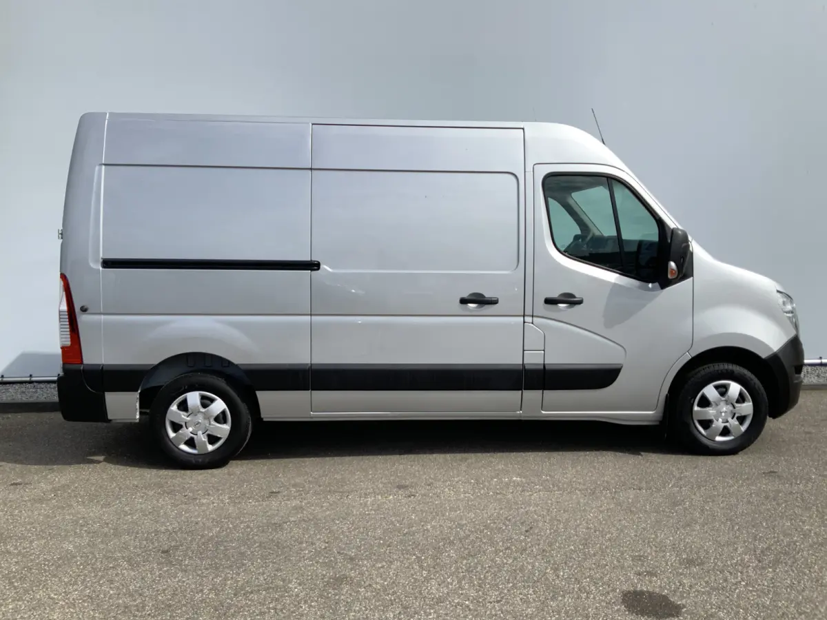 2.3 dCi L2H2 Acenta Airco Cruise 3 Zits Camera Navi Trekhaak 2500 kg Euro 6