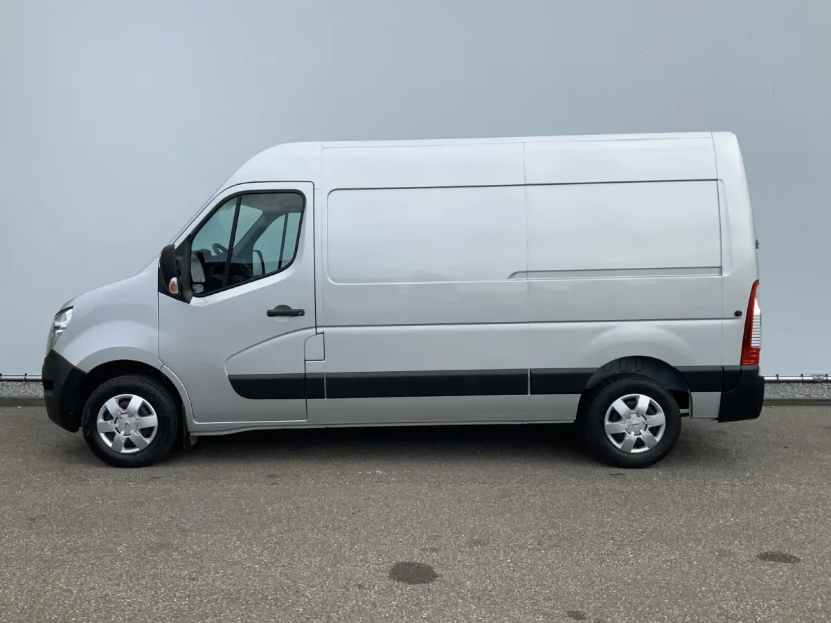 2.3 dCi L2H2 Acenta Airco Cruise 3 Zits Camera Navi Trekhaak 2500 kg Euro 6