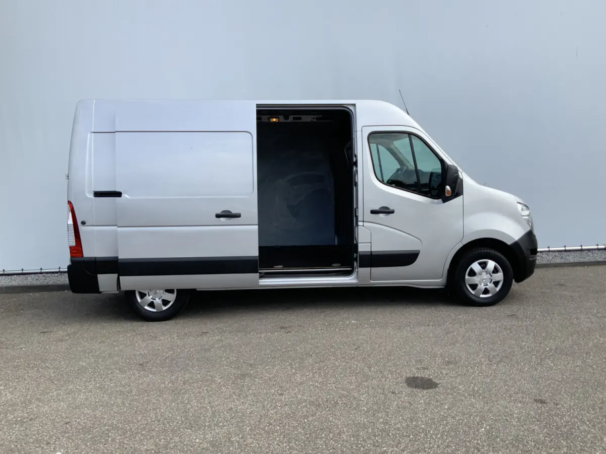 2.3 dCi L2H2 Acenta Airco Cruise 3 Zits Camera Navi Trekhaak 2500 kg Euro 6