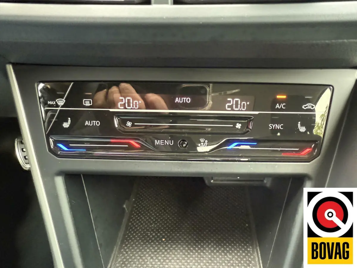 1.0 TSI Life Edition Camera CarPlay Navi AUTOMAAT