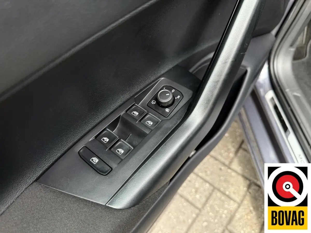 1.0 TSI Life Edition Camera CarPlay Navi AUTOMAAT