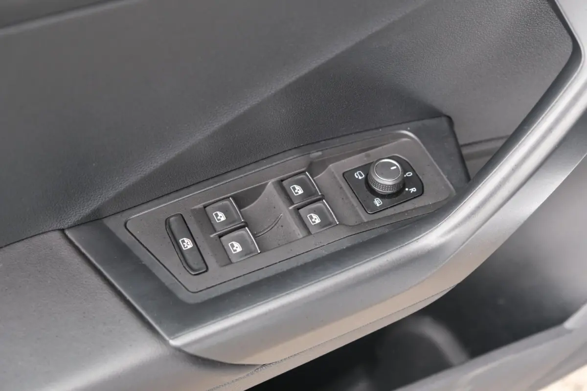 1.5 TSI DSG 2x R-line Virtual ACC Led Cam Navi