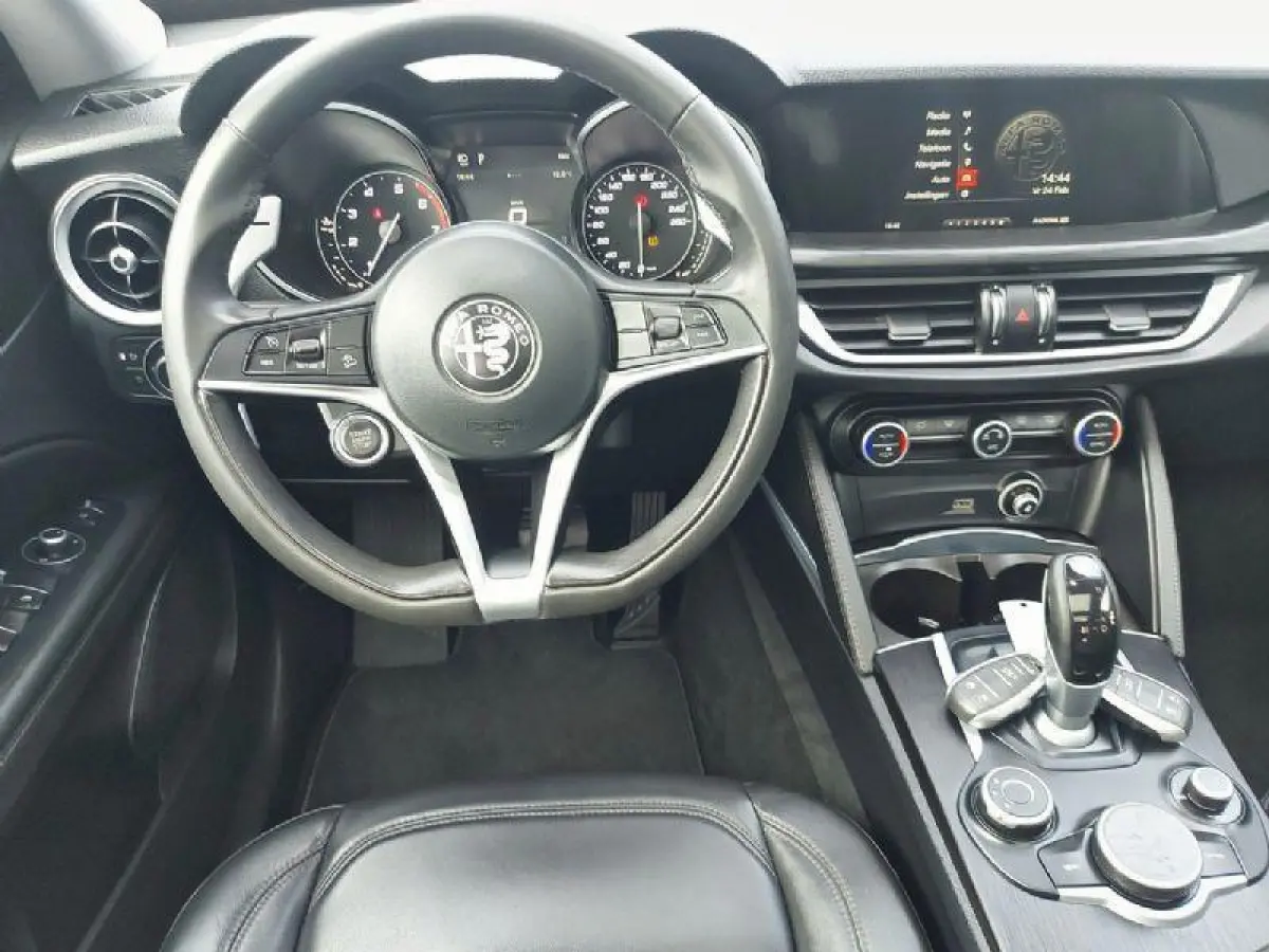 2.0 T AWD Super Automaat, panoramadak,trekhaak,cruise,navigatie,achteruitrijcamera,lederen bekleding,parkeersensoren,