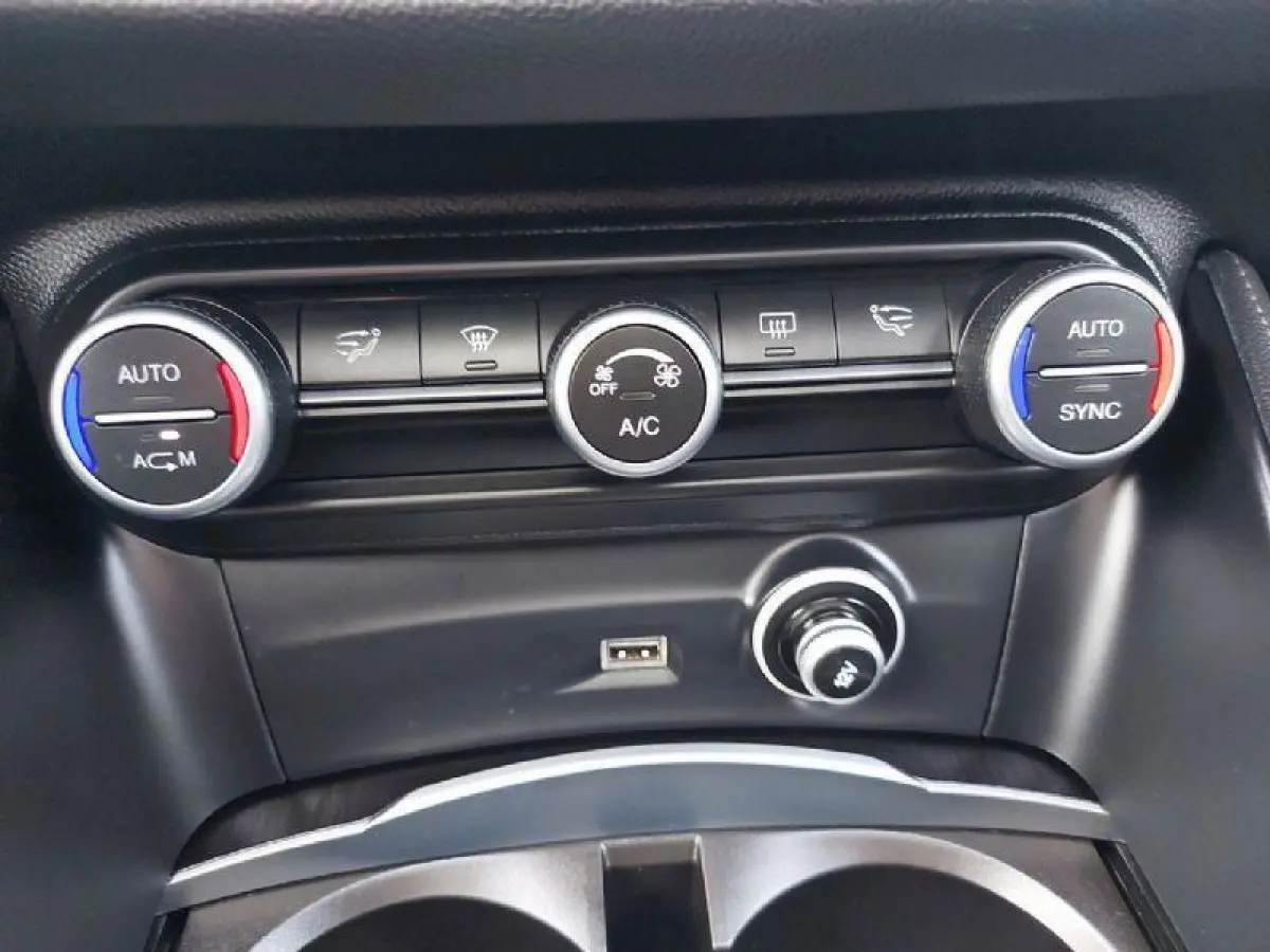 2.0 T AWD Super Automaat, panoramadak,trekhaak,cruise,navigatie,achteruitrijcamera,lederen bekleding,parkeersensoren,
