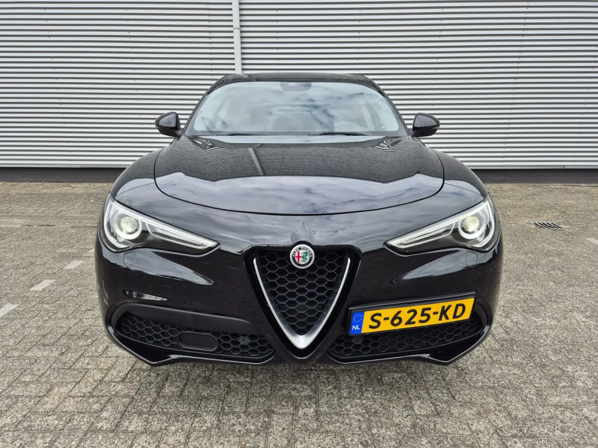 2.0 T AWD Super Automaat, panoramadak,trekhaak,cruise,navigatie,achteruitrijcamera,lederen bekleding,parkeersensoren,