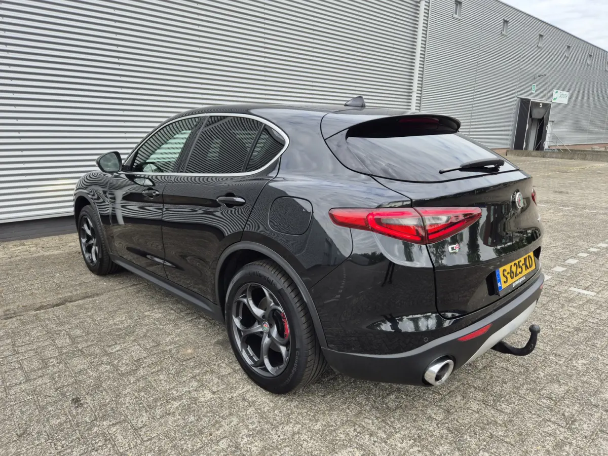 2.0 T AWD Super Automaat, panoramadak,trekhaak,cruise,navigatie,achteruitrijcamera,lederen bekleding,parkeersensoren,