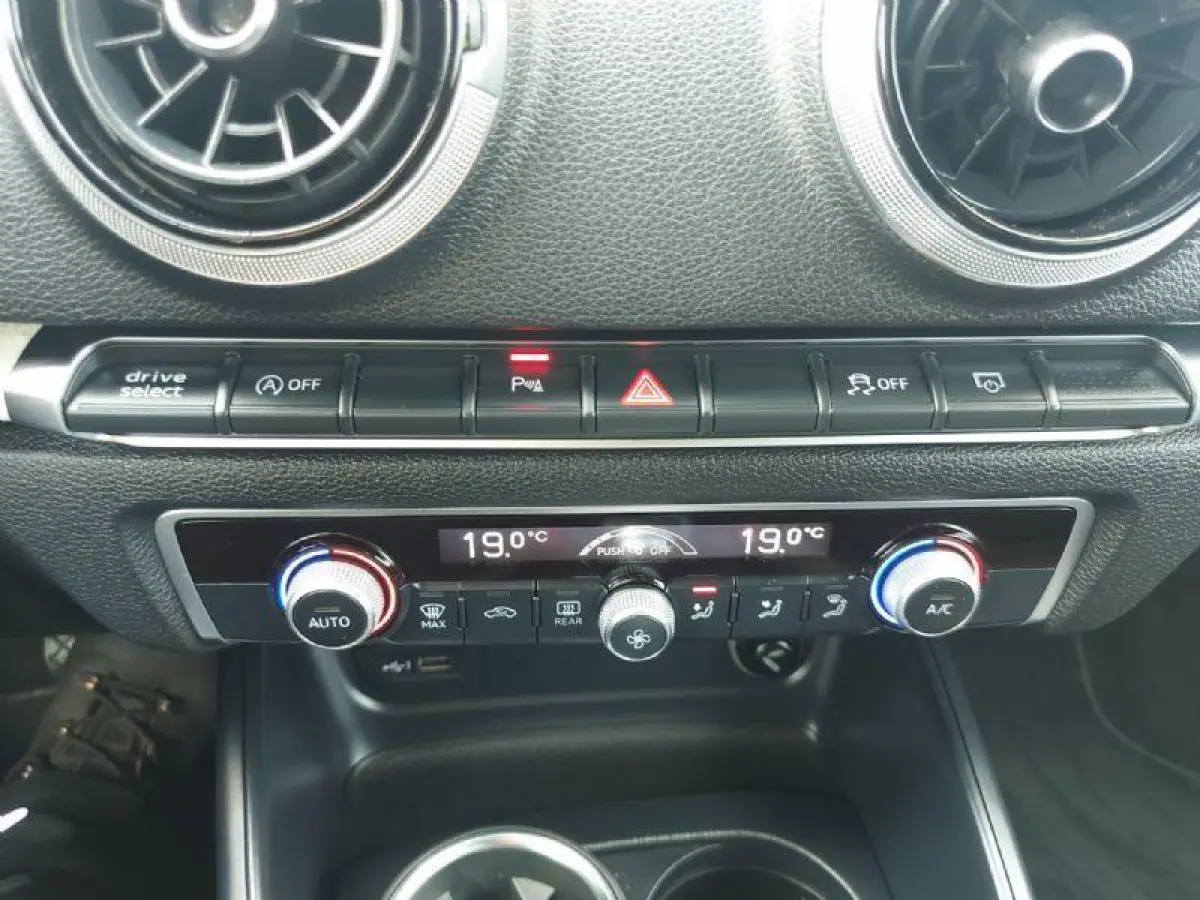 35 TFSI CoD Sport S Line Edition Automaat, airco,cruisecontrol,navigatie,achteruitrij camera,parkeersensoren,