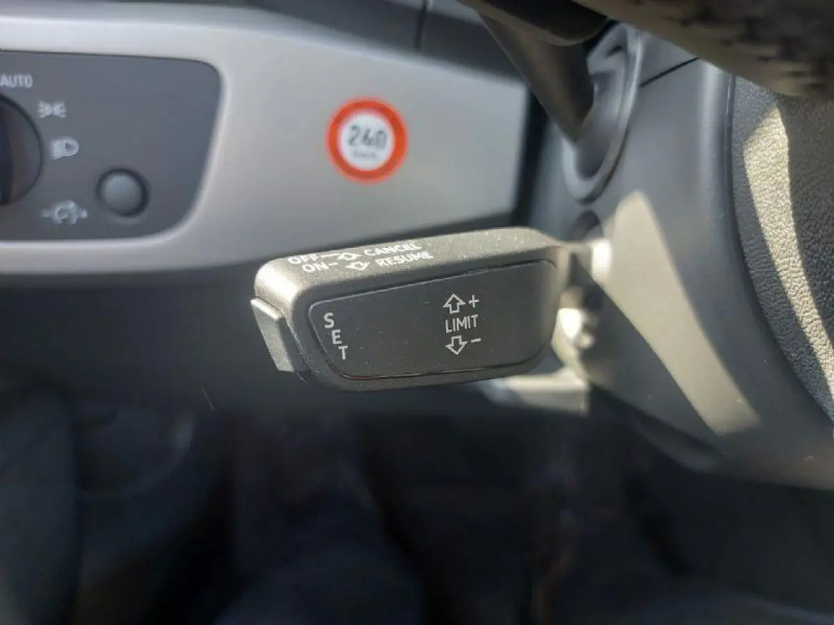 2.0 TFSI MHEV Pro Line Automaat, airco,navigatie,stoelverwarming,lederen bekleding,parkeersensoren,