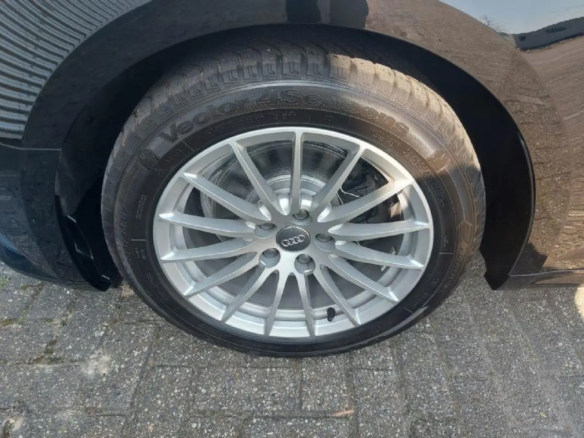 2.0 TFSI MHEV Pro Line Automaat, airco,navigatie,stoelverwarming,lederen bekleding,parkeersensoren,
