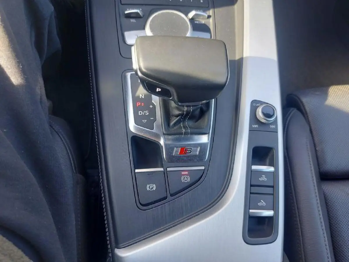 3.0 TFSI S5 quattro Virtueel ,B&O,Alarm kl.5, airco,cruise,navigatie,360 camera,stoelverwarming,parkcontrol,