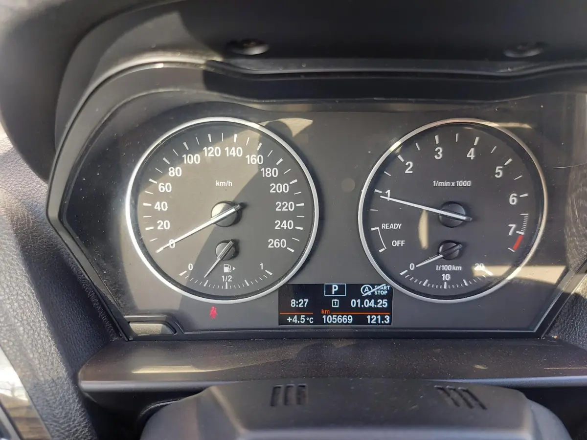 218i High Executive, airco,navigatie,stoelverwarming,parkeersensoren,cruisecontrol,