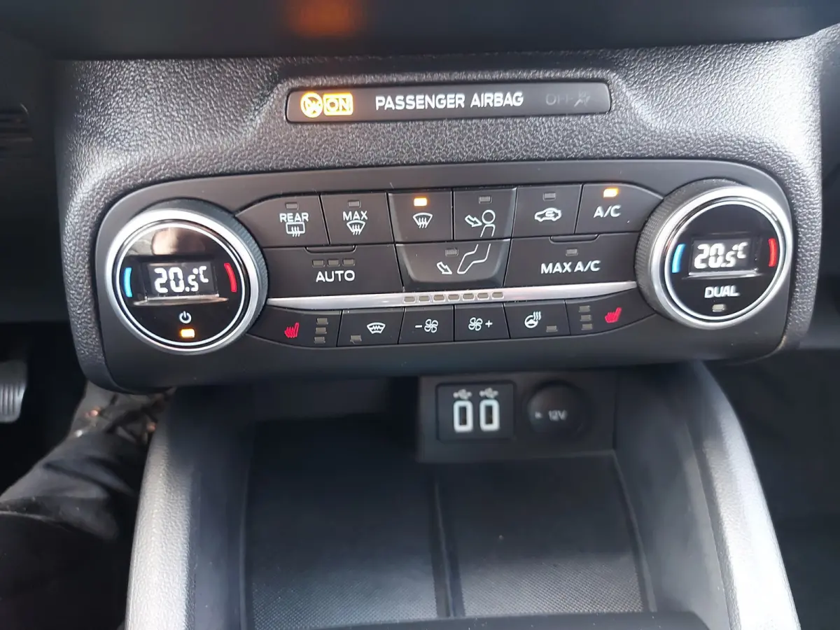 1.0 EcoBoost Hybrid Active Business