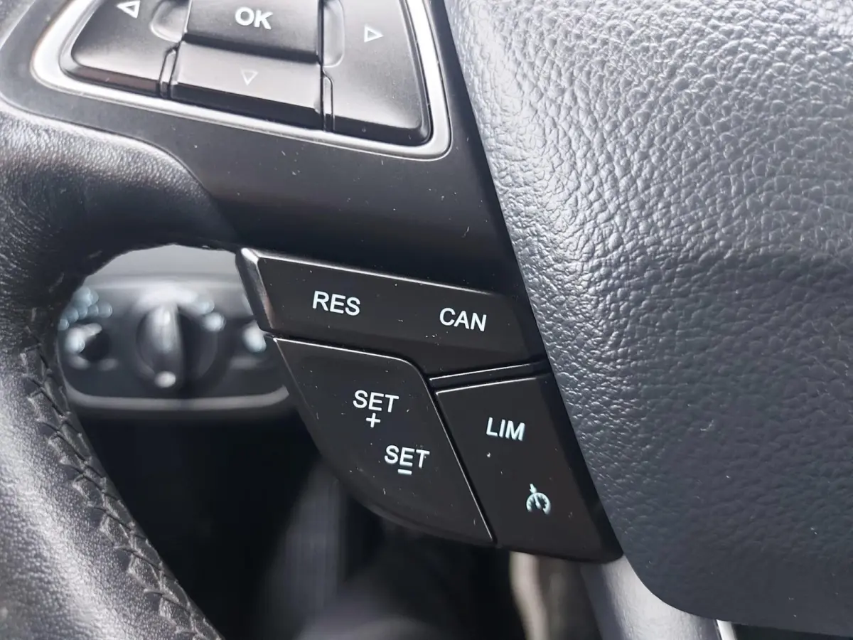 1.5 EcoBoost Titanium ,carplay/andriod,cruise,parkeersensoren,navigatie/camera,afneembaretrekhaak,