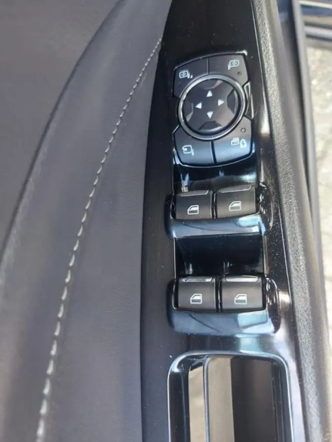1.5 Titanium Lease Edition Automaat, airco,cruise,navigatie/camera,parkeersensoren,stoel/stuurverwarming,