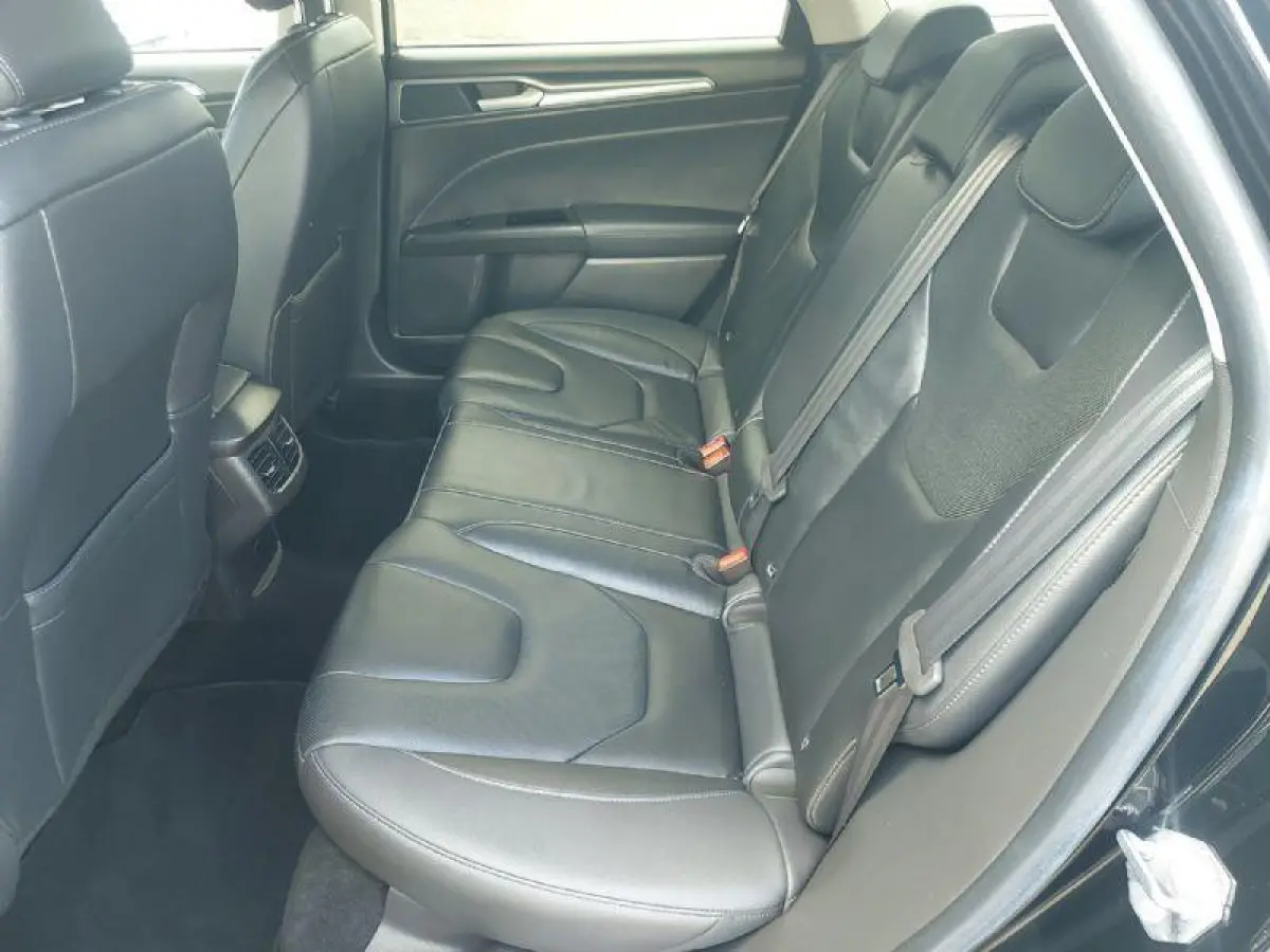 1.5 Titanium Lease Edition Automaat, airco,cruise,navigatie/camera,parkeersensoren,stoel/stuurverwarming,