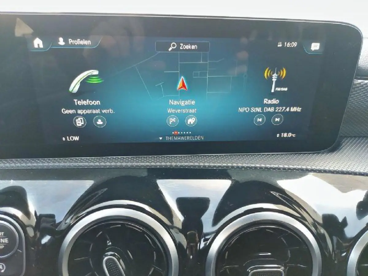 Automaat, 180 Luxury Line Virtueel, Navigatie,panoramadak,airco,cruise,parkeersensoren,stoelverwarming,
