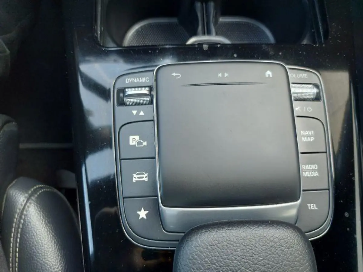 Automaat, 180 Luxury Line Virtueel, Navigatie,panoramadak,airco,cruise,parkeersensoren,stoelverwarming,