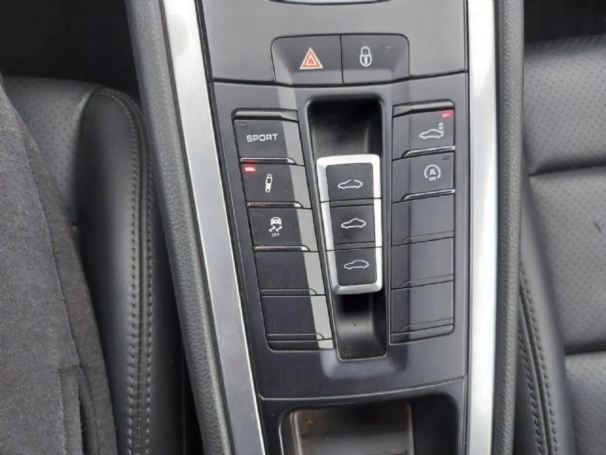 3.0 Carrera Automaat, GT-zilver,schuif/kanteldak,cruisecontrol,navigatie,lederen bekleding,