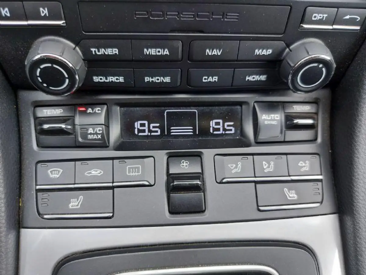 3.0 Carrera Automaat, GT-zilver,schuif/kanteldak,cruisecontrol,navigatie,lederen bekleding,