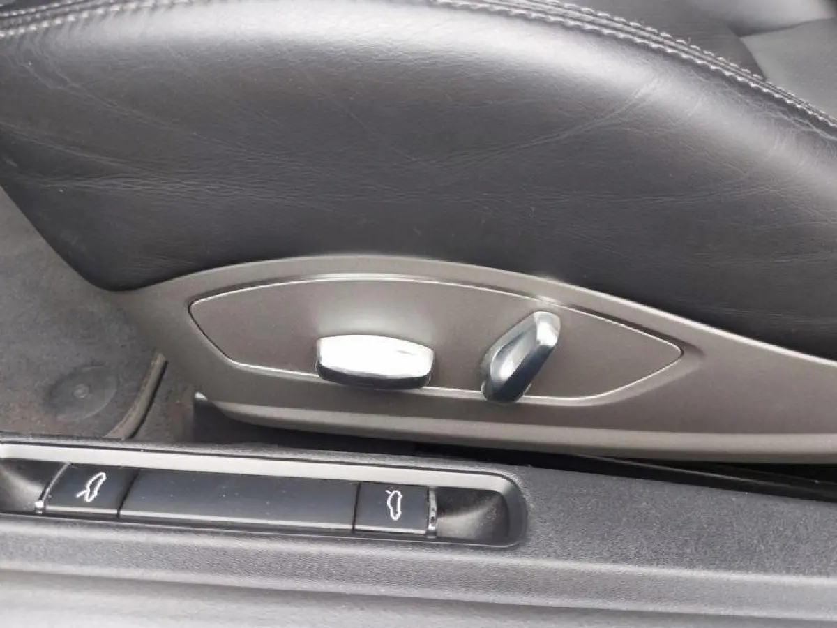 3.0 Carrera Automaat, GT-zilver,schuif/kanteldak,cruisecontrol,navigatie,lederen bekleding,