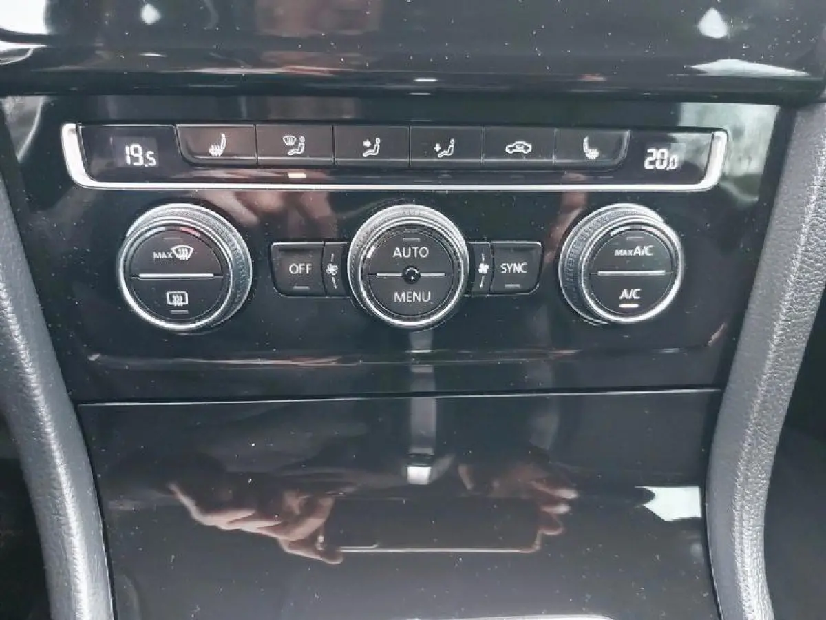 1.4 TSI Highline Automaat, airco,cruise,navigatie,Carplay,stoelverwarming,parkeersensoren,