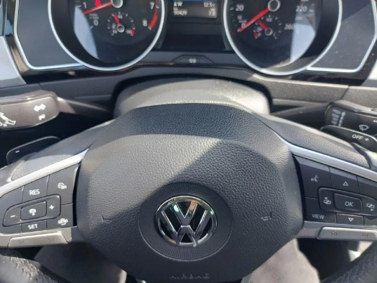 1.5 TSI Comfort Business Automaat, airco,cruise,navigatie parkeersensoren,