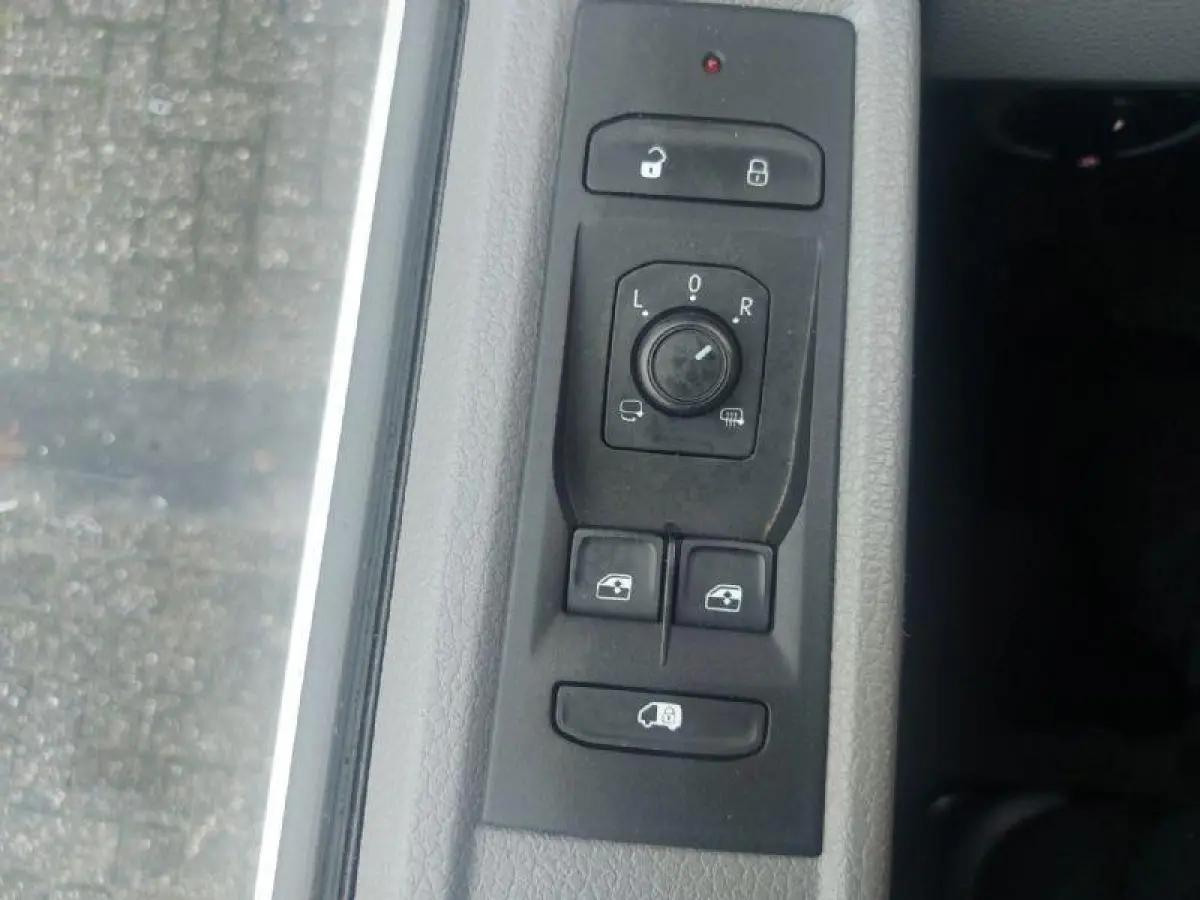 2.0 TDI L1H1 26, Prijs is EX Btw, cruisecontrol,airco,lichtmetalenwielen,radio[bleuthoot],
