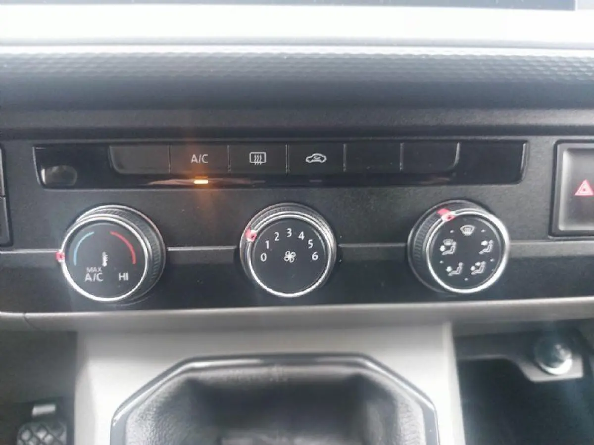 2.0 TDI L1H1 26, Prijs is EX Btw, cruisecontrol,airco,lichtmetalenwielen,radio[bleuthoot],