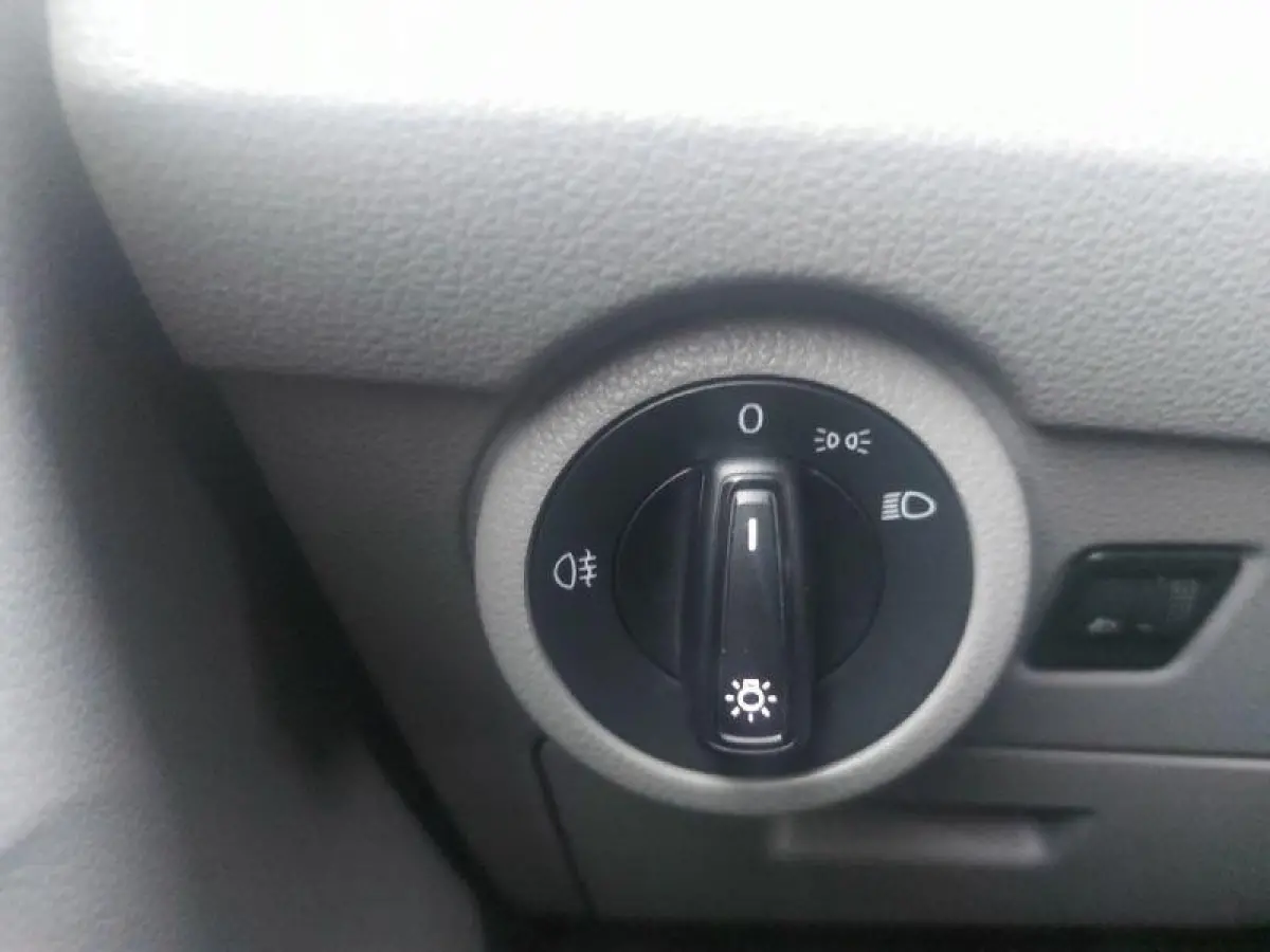 2.0 TDI L1H1 26, Prijs is EX Btw, cruisecontrol,airco,lichtmetalenwielen,radio[bleuthoot],