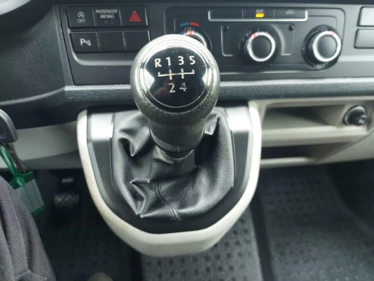 2.0 TDI L1H1 prijs EX btw, airco,trekhaak,parkeersensoren,