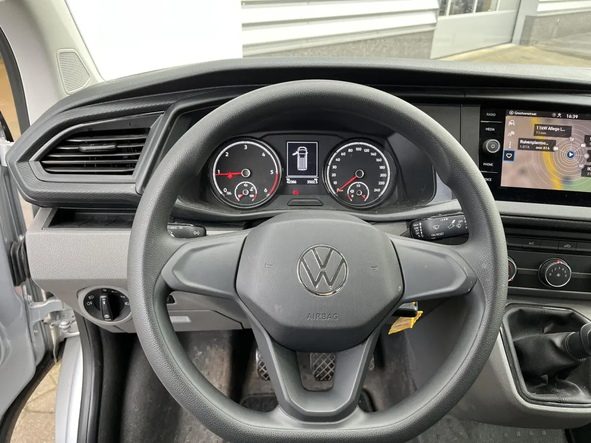 2.0 TDI L2H1 150 PK | Airco | Trekhaak | Achteruitrijcamera | Navigatie | Parkeerhulp achter | Cruise control | Dubbele cabine |
