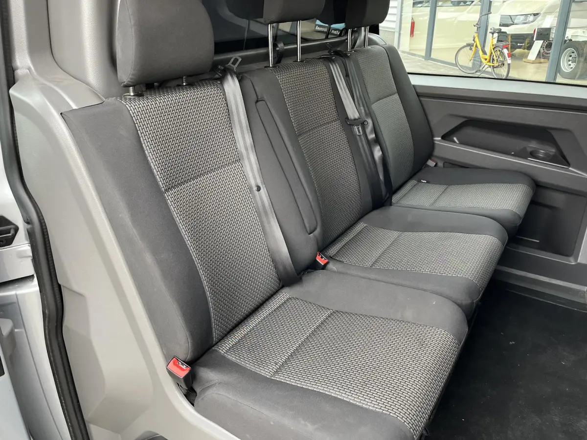 2.0 TDI L2H1 150 PK | Airco | Trekhaak | Achteruitrijcamera | Navigatie | Parkeerhulp achter | Cruise control | Dubbele cabine |