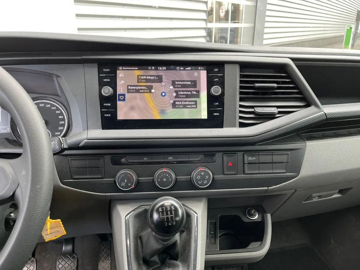 2.0 TDI L2H1 150 PK | Airco | Trekhaak | Achteruitrijcamera | Navigatie | Parkeerhulp achter | Cruise control | Dubbele cabine |