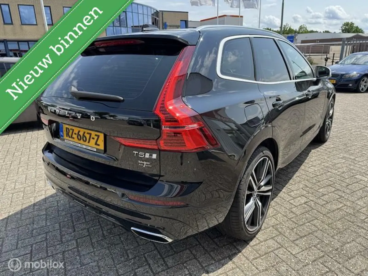 2.0 T5 AWD R-Design pol+ luchtvering pano dak