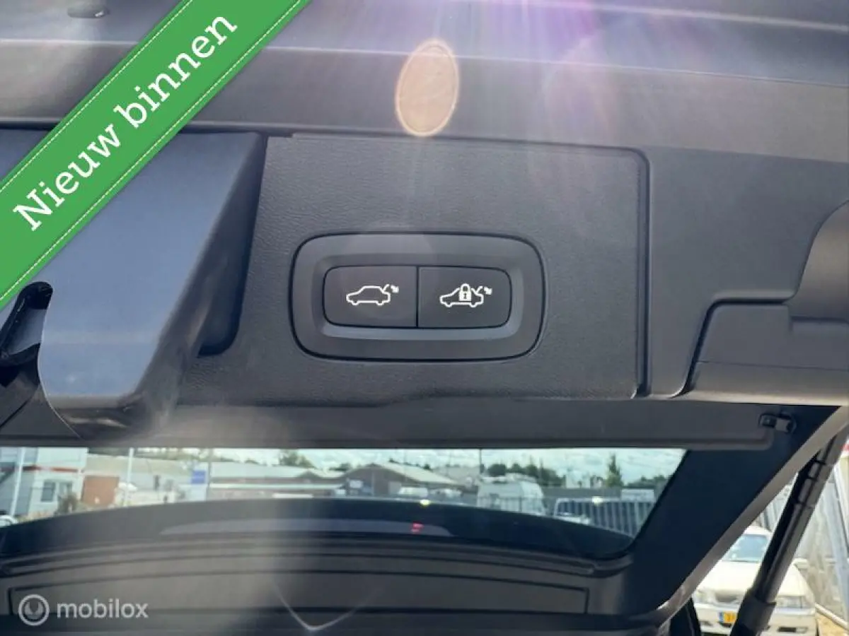 2.0 T5 AWD R-Design pol+ luchtvering pano dak