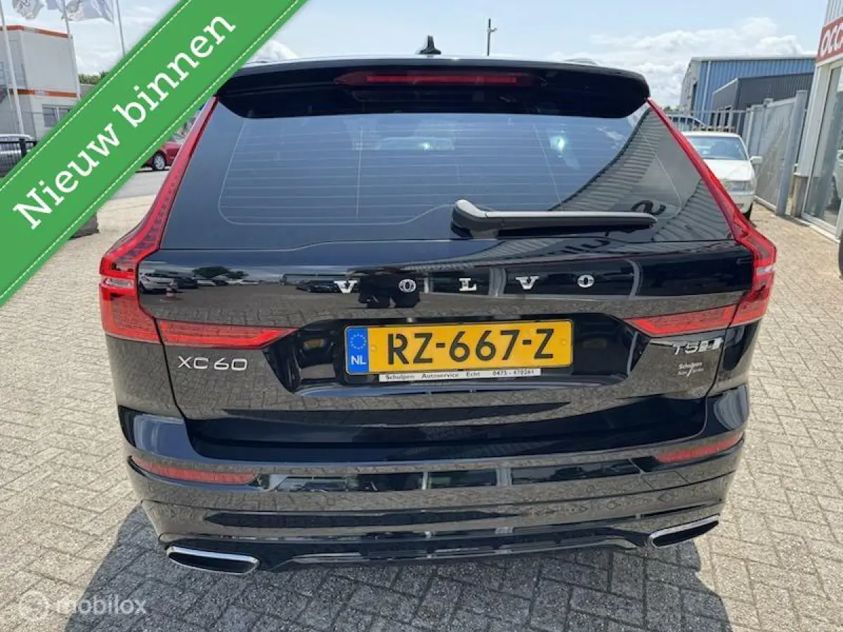 2.0 T5 AWD R-Design pol+ luchtvering pano dak
