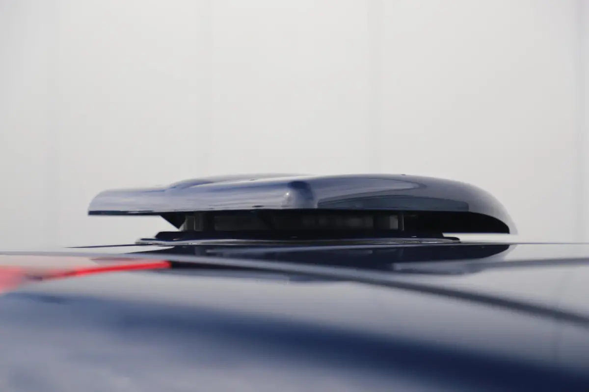 1.5 EcoBlue L1 Automaat Hondenauto Ventilatie Achterin Hondentransport Radio Bluetooth Airco Cruise Voorruitverwarming Inrichting voor Beesten
